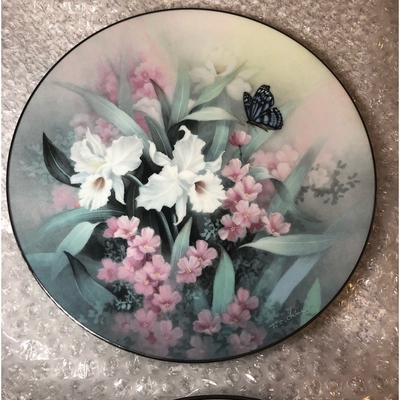 Jewels of the Flowers Complete Set 8 Porcelain w/ Platinum Rim by E. Knowles - Picture 3 of 17